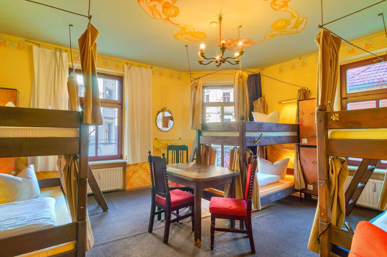 Hostel Lollis *
