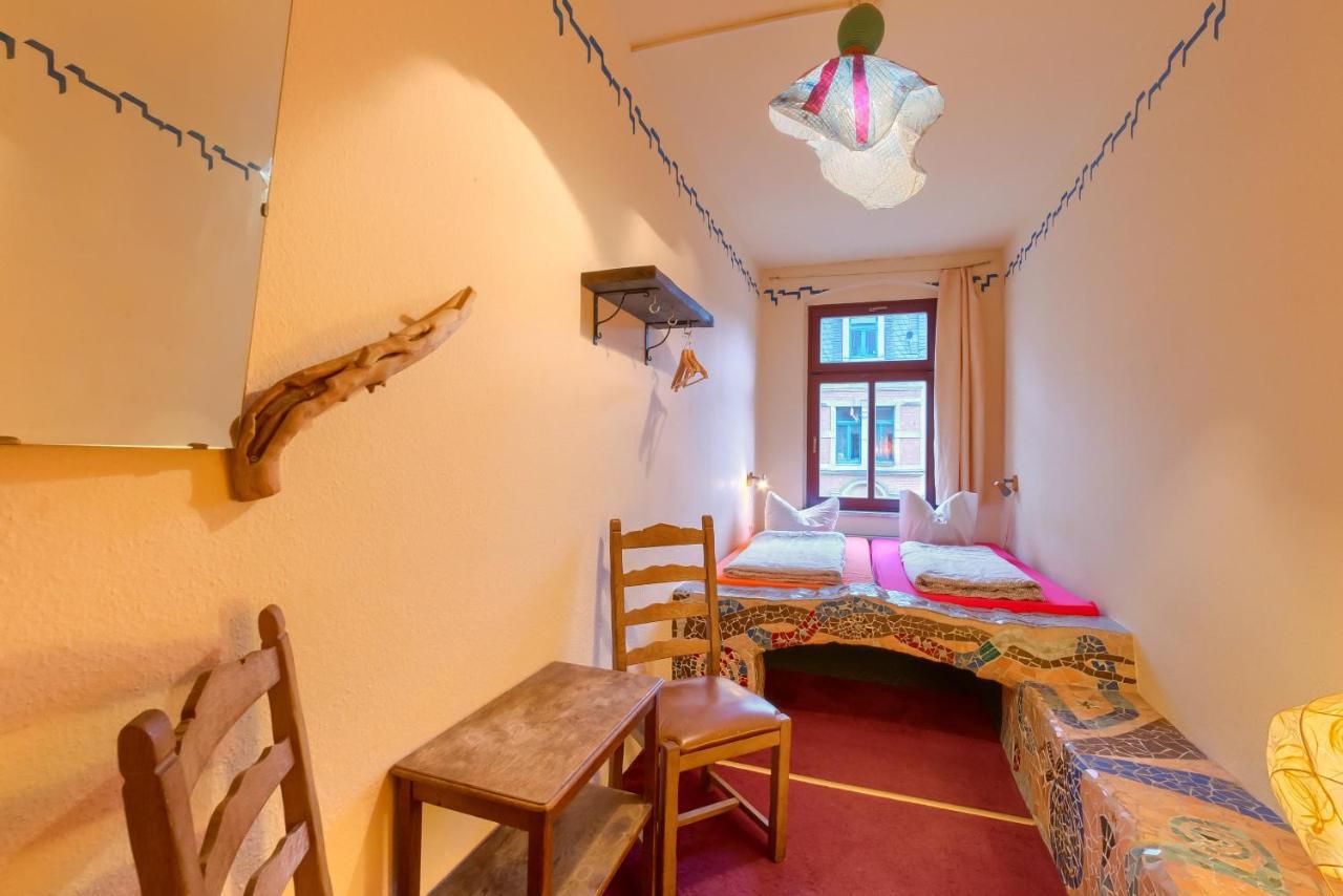 Hostel Lollis
